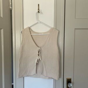 Neuflora sweater vest